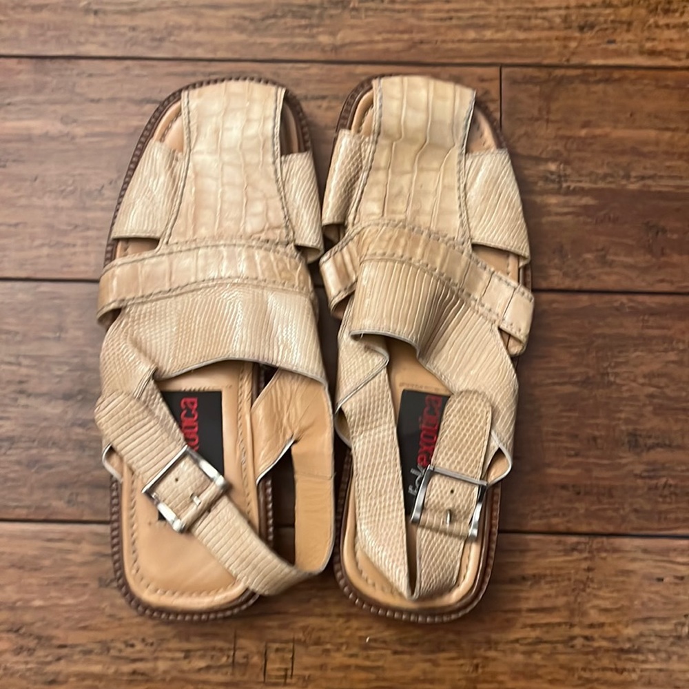 Slick Exotica, Nicosia style, size 9, crocodile and lizard bone,
